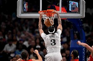 浓眉：我们之前只有7个人打球&amp;都打40分钟 这给了我复出的动力