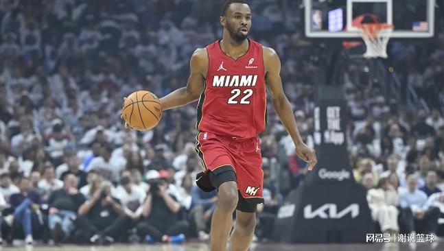 乐鱼官网-名记支招湖人追19+4前锋,两特质联盟顶级,他还能客串三当家?