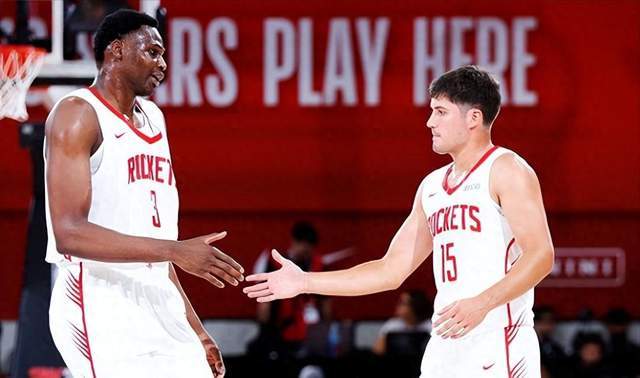 乐鱼体育app-首发场均20+5！仍相信会成库里，谢泼德分析透彻，火箭也要赌一把