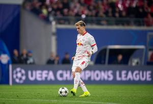 乐鱼体育-记者:那不勒斯租借埃尔马斯交易完成,选择买断费1650万欧