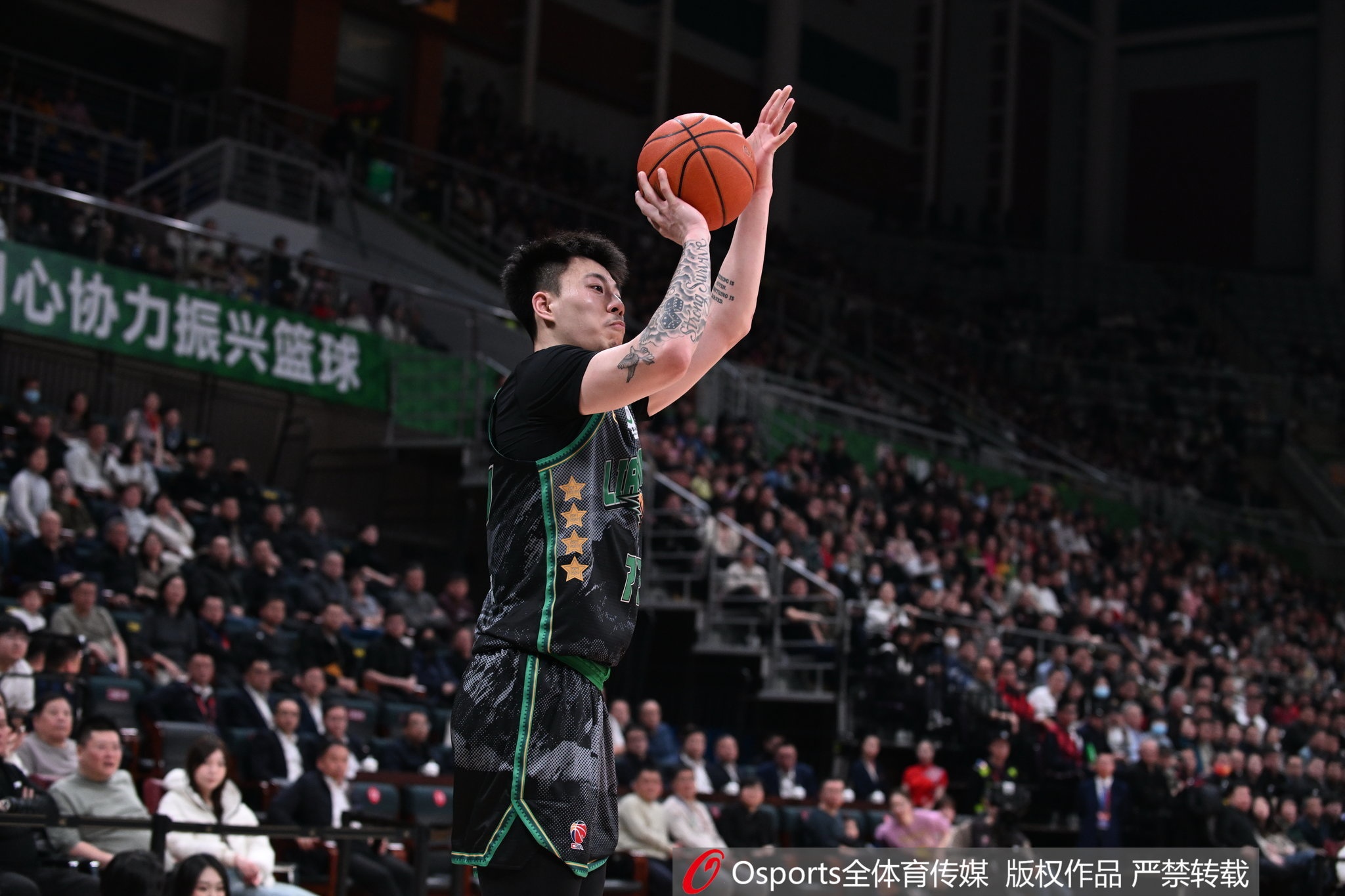 乐鱼体育app-媒体人：张镇麟离开辽篮更多出于家庭因素考量 其妻在长三角生活