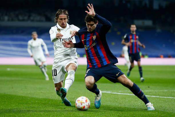 乐鱼体育app-残阵巴萨打出强硬一仗！35%控球4次射门也能赢皇马