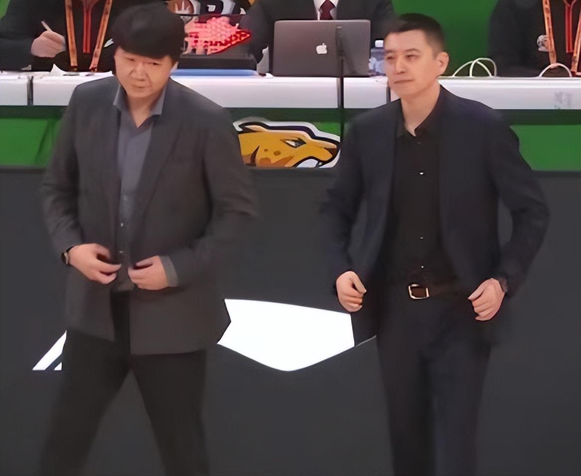 乐鱼体育-CBA最新积分榜:上海大胜30分,辽宁79-84山东3连败,广州第11